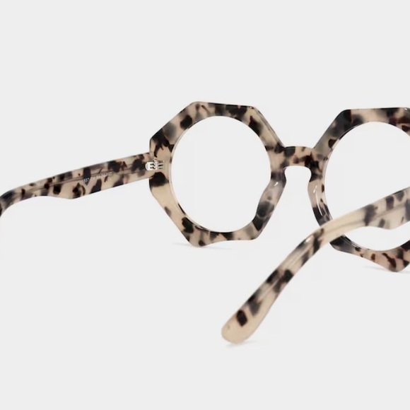 Hugh Glasses Light-Tortoise Glasses - Picture 5 of 7